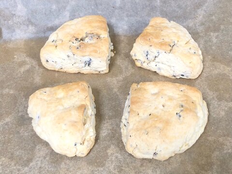 簡単⭐ホットケーキミックスで胡麻入りスコーン